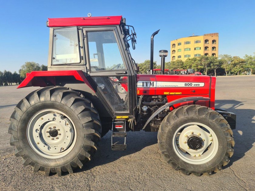 Трактор itm800