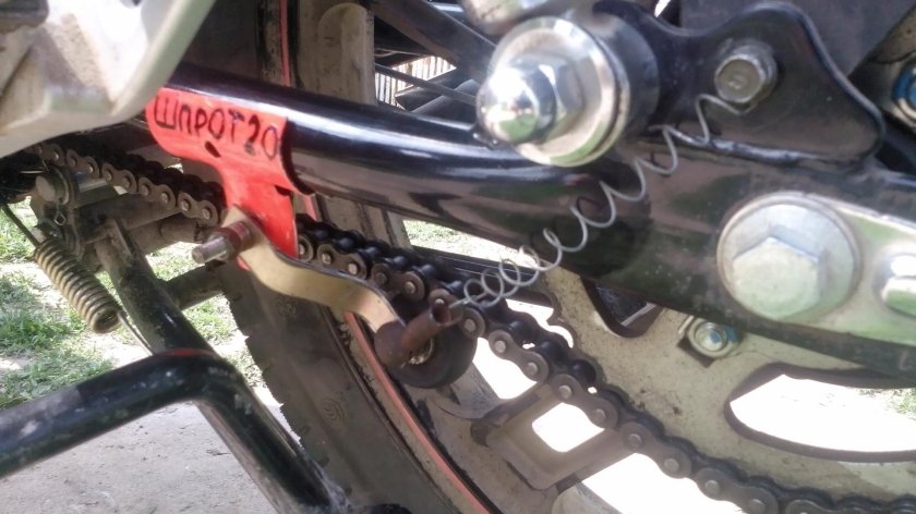 Натяжитель цепи мотоцикла на мопед Альфа