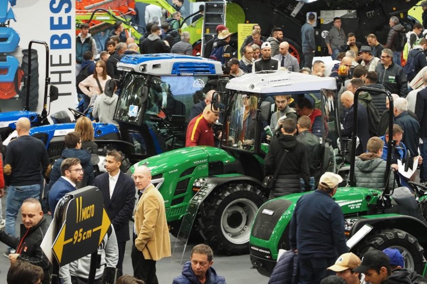 Сельскохозяйственная техника на выставке Агрокомплекс
