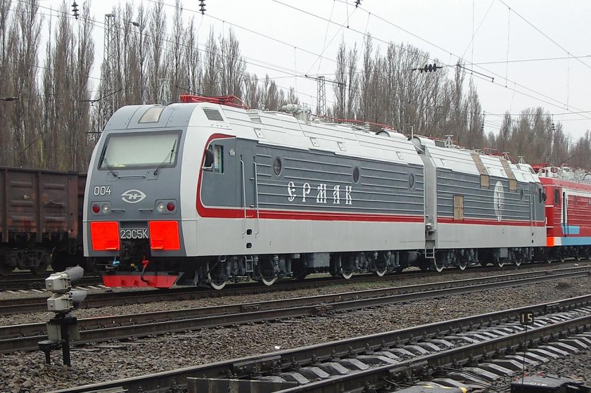 Электровоз Ермак 2эс5к