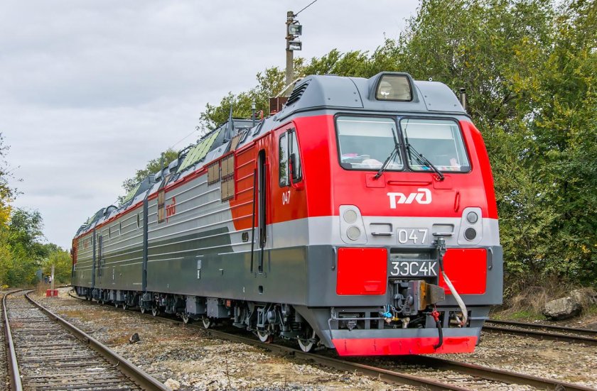 Электровоз 2эс4к