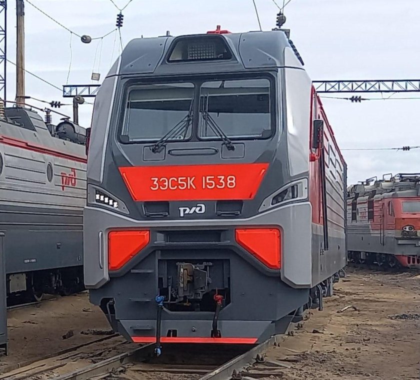 Электровоз ермак 1411