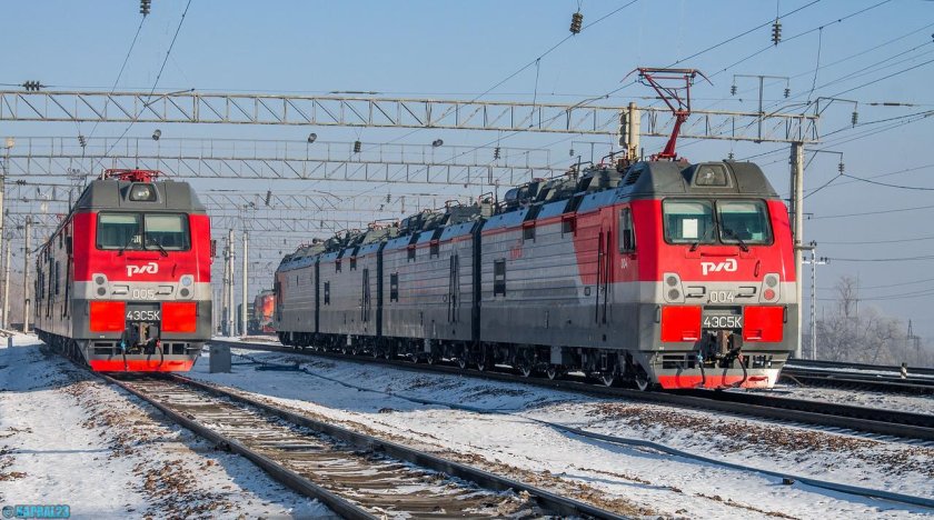 Локомотив Ермак 4эс5к