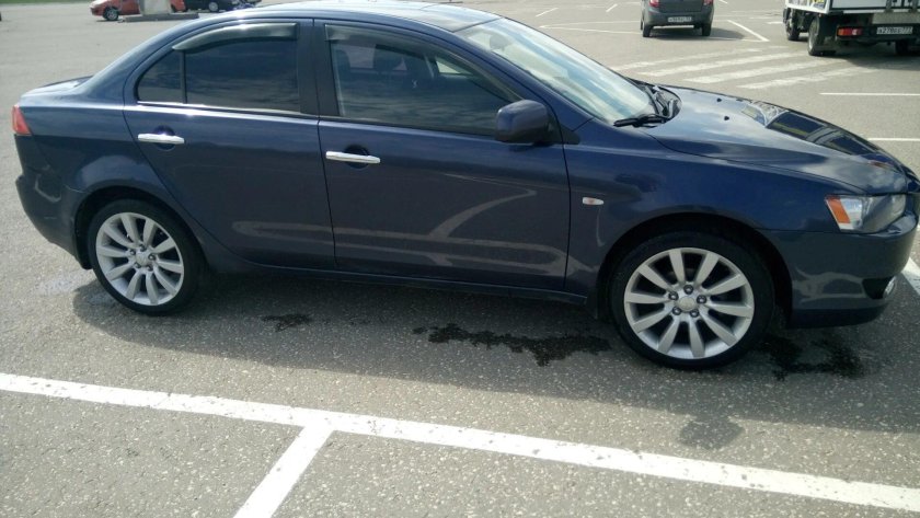 Mitsubishi Lancer 10 r18