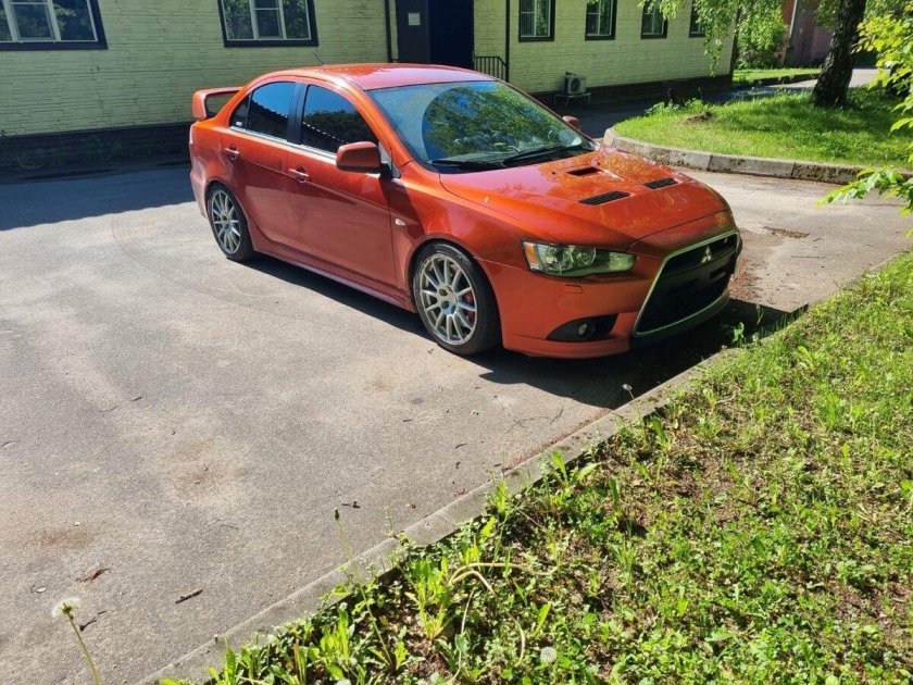 Митсубиси Лансер x 2020