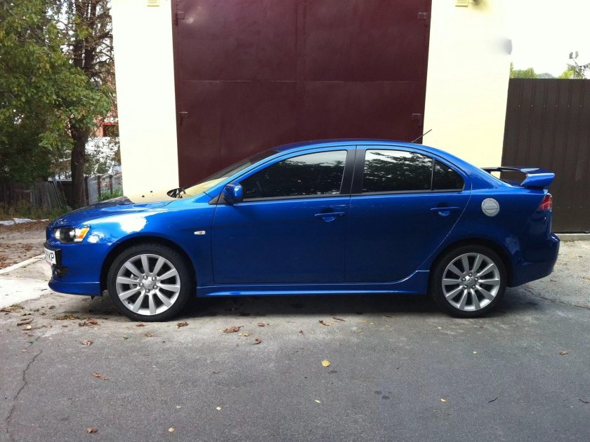 Митсубиси Лансер 10 r18