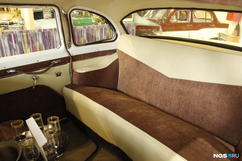 ГАЗ-13 «Чайка»