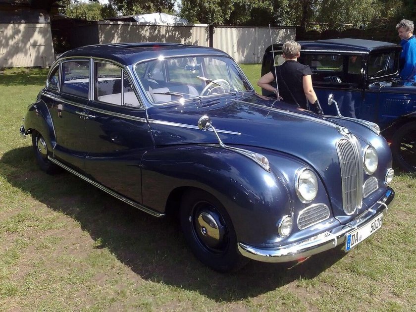 BMW 502