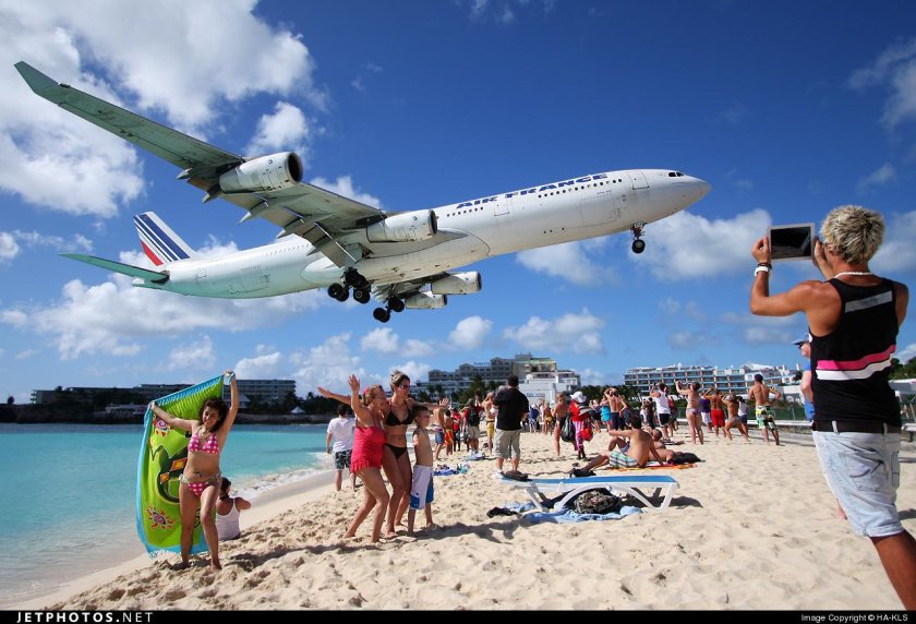 Пляж махо сен-Мартен