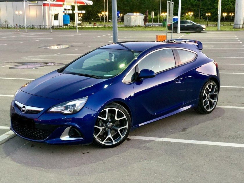 Opel Astra OPC 2014