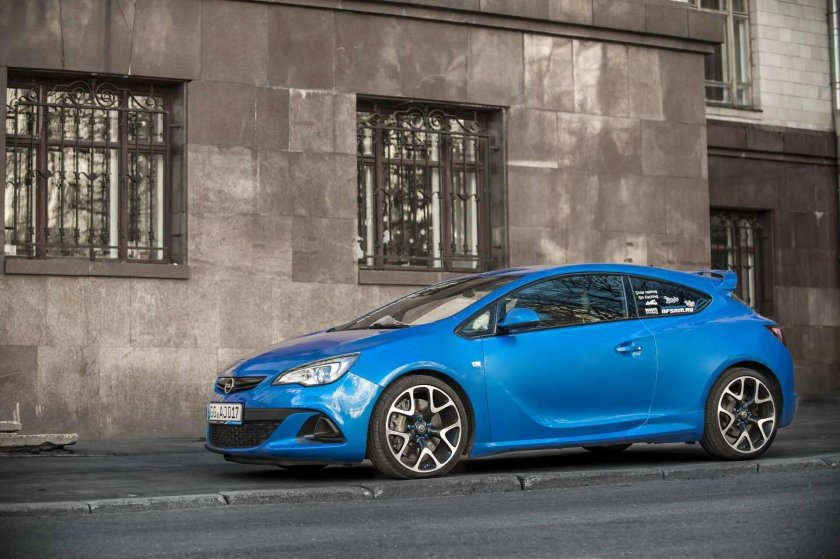 Opel Astra OPC