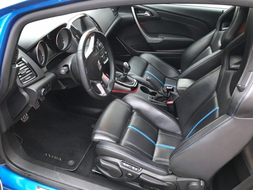 Опель Астра j OPC салон