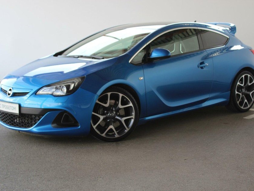 Опель Астра ОПС 2013