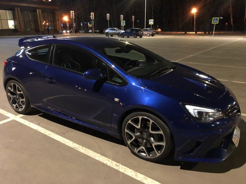 Opel Astra OPC 2013