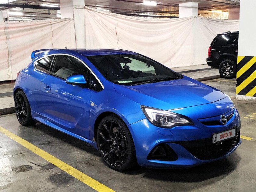 Opel Astra OPC 2013