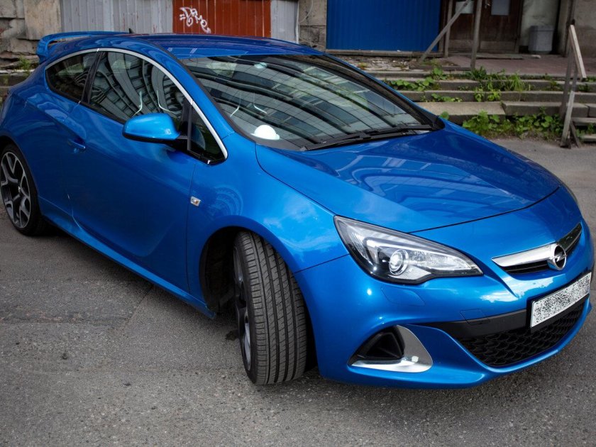 Opel Astra OPC