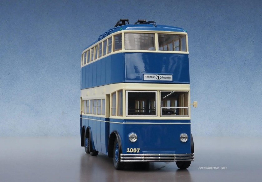 ЯТБ-3 троллейбус