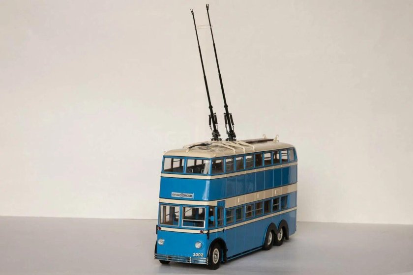 ЯТБ-3 двухэтажный троллейбус