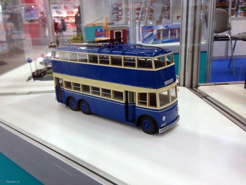 Троллейбус ЯТБ-3 модель