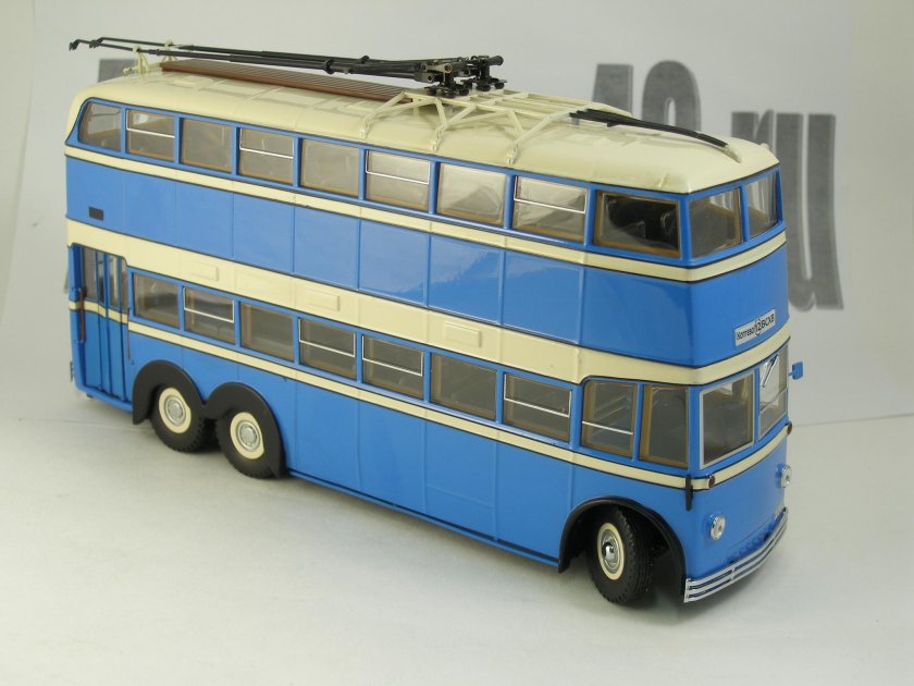 ЯТБ-3 троллейбус