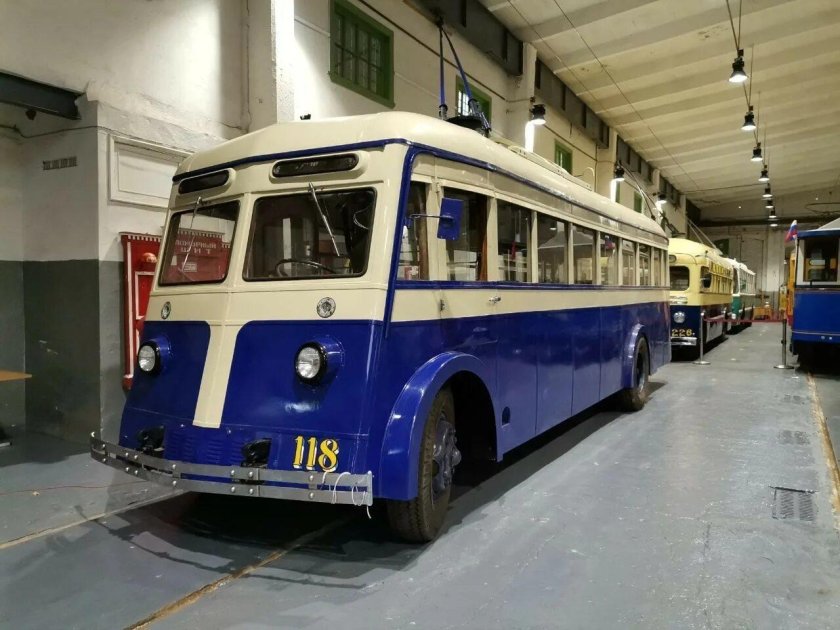 ЯТБ-1 Ленинград