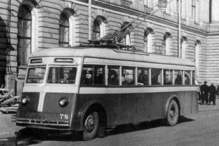 ЯТБ-1 Ленинград