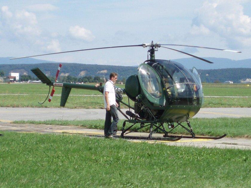 Вертолет Хьюз 200