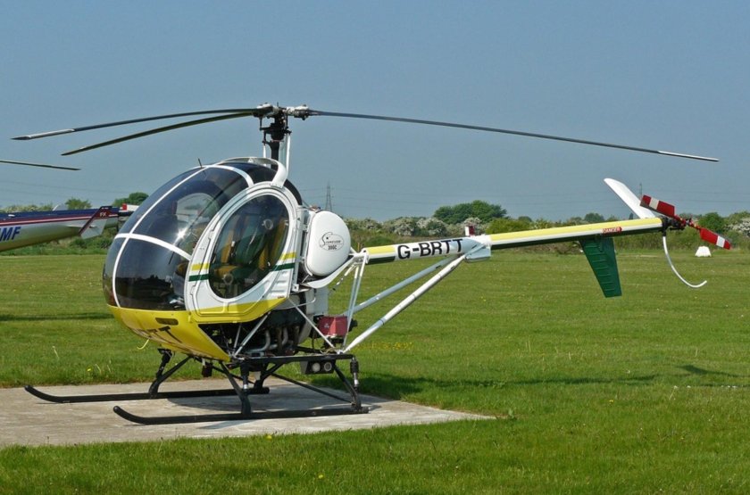 Schweizer 300c вертолет