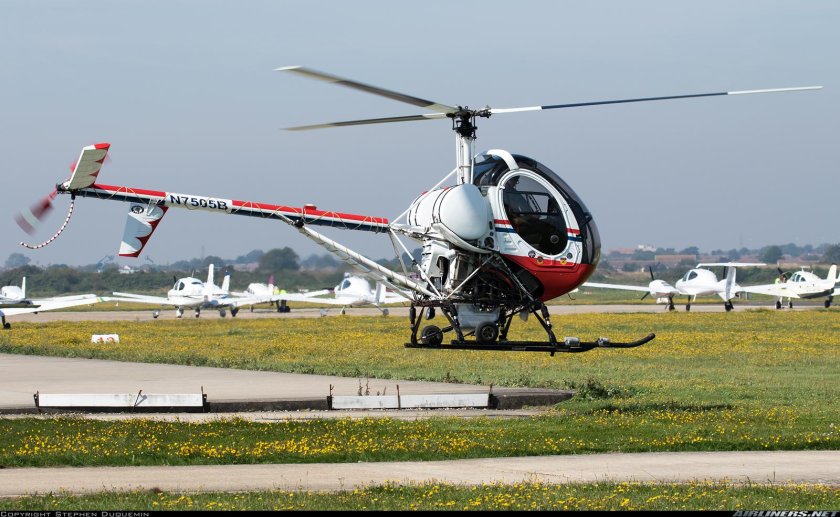 Schweizer 300c вертолет