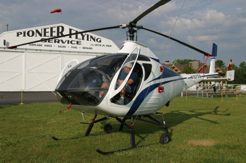 Вертолет Schweizer s-333