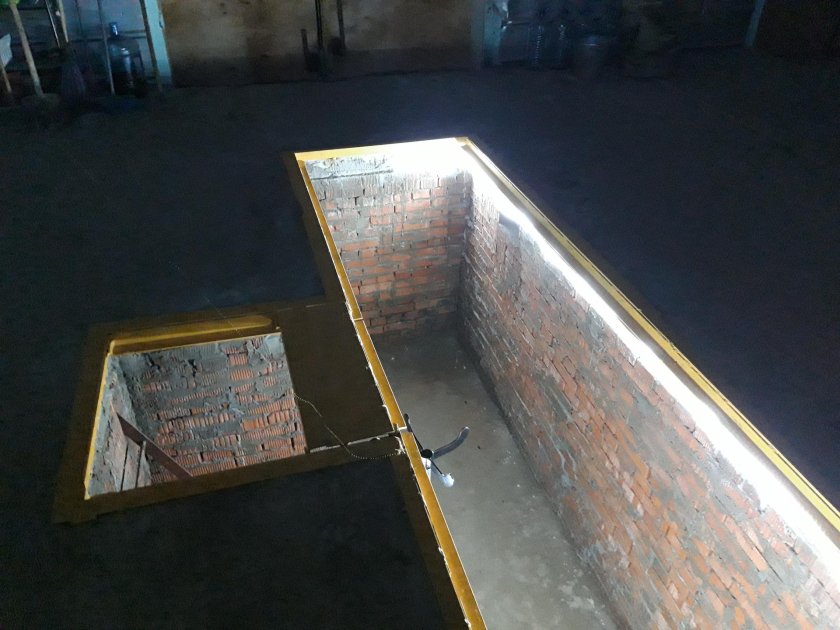 Смотровая яма глубиной 50 см