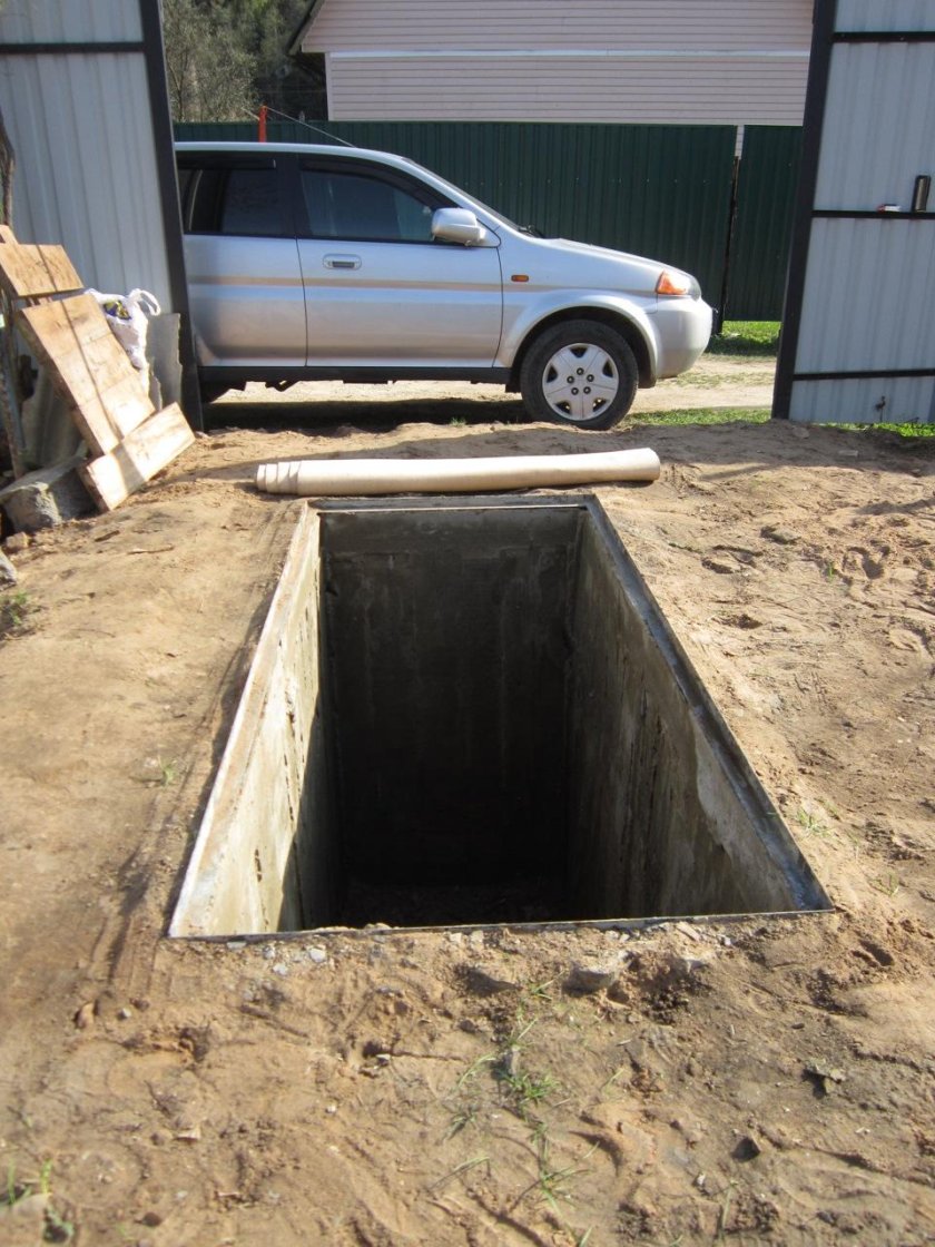 КАМАЗ 43118 на смотровой яме