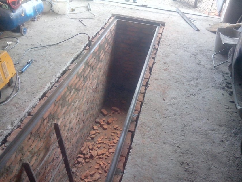 Смотровая яма глубиной 50 см