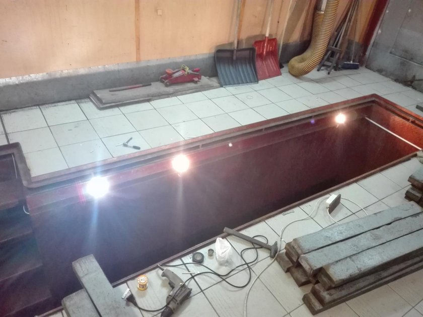 Светильник для смотровой ямы