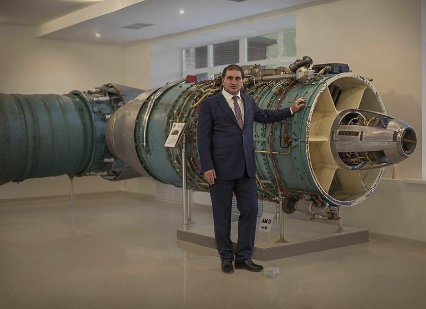 Окро Окроян