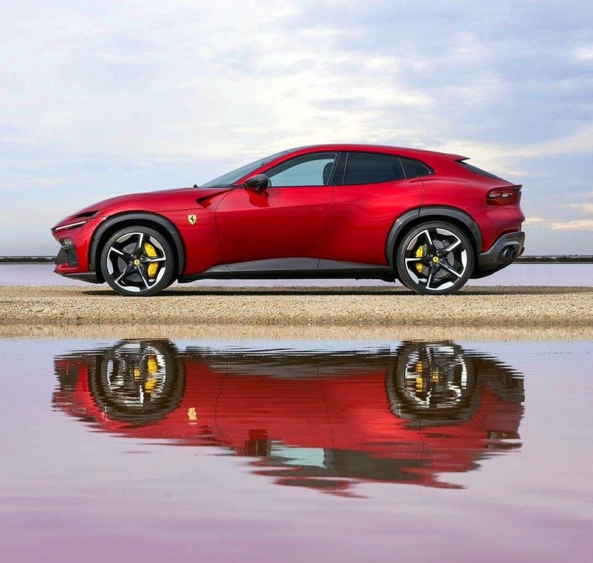 Кроссовер Феррари Purosangue