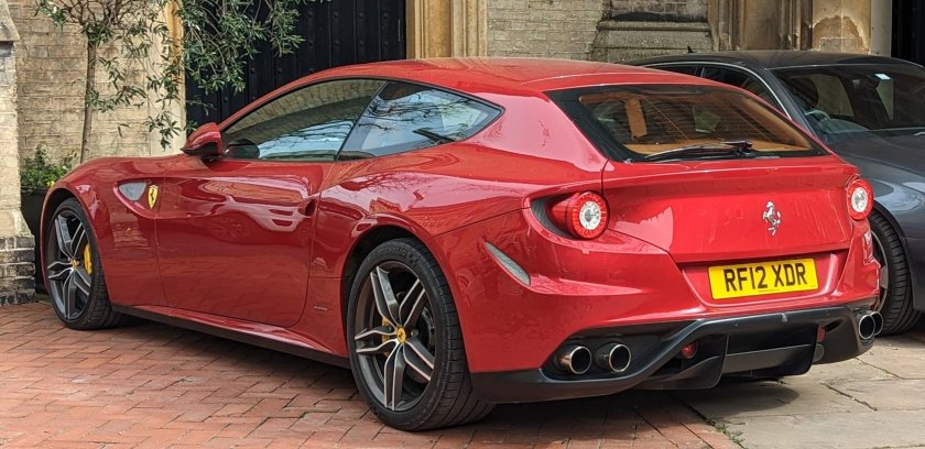 Феррари фф 2012