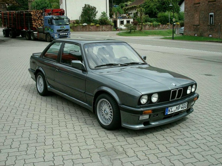 BMW e30 Coupe