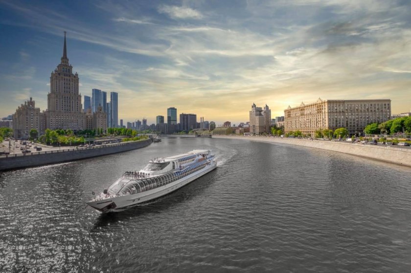 Флотилия Рэдиссон Ройал, Москва, набережная Тараса Шевченко