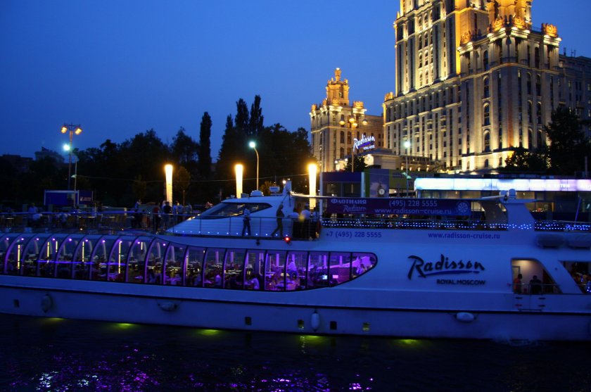 Теплоход Москва река Рэдиссон