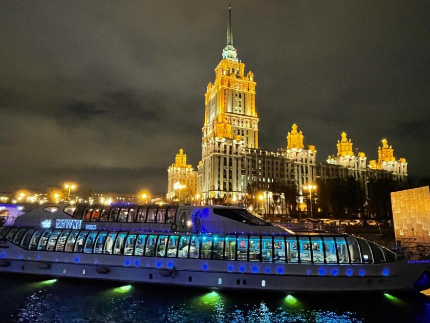 Флотилия Рэдиссон Ройал, Москва, набережная Тараса Шевченко