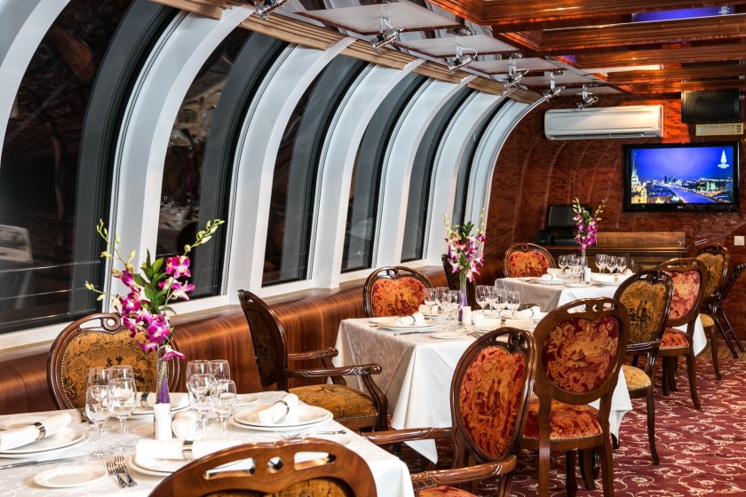 Яхта ресторан Рэдиссон Роял