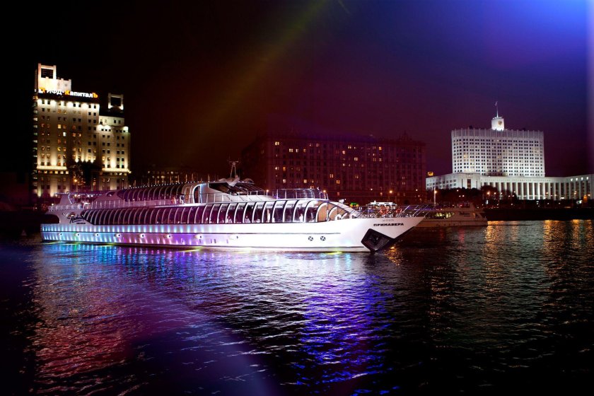 Яхта Рэдиссон Роял