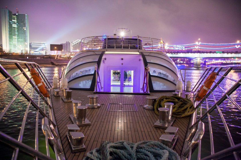 Яхта Рэдиссон Роял