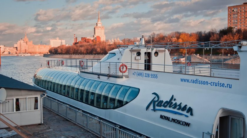 Теплоход Москва река Рэдиссон