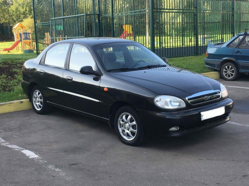 Chevrolet lanos 2009 год