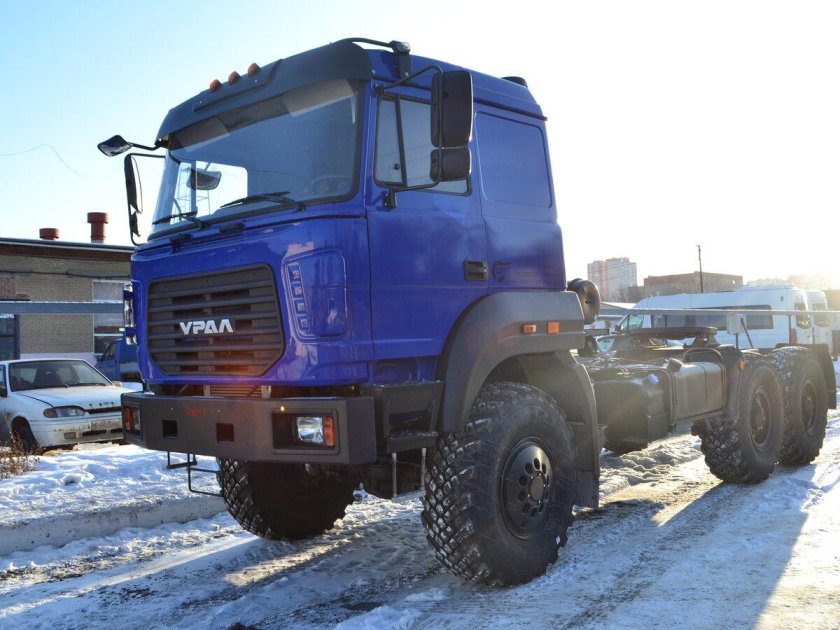 Седельный тягач Урал 44202-3511-82