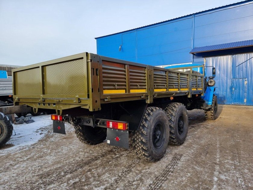 Урал 4320 длиннобазовый