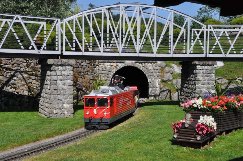 Узкоколейка в Швейцарии