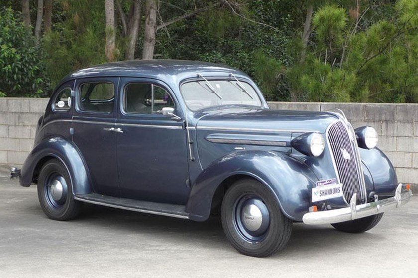 Plymouth 1937